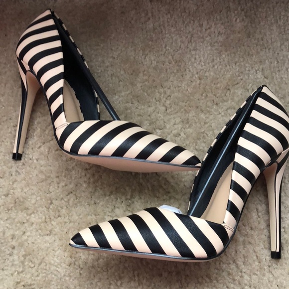 👠👠 - Picture 2 of 6